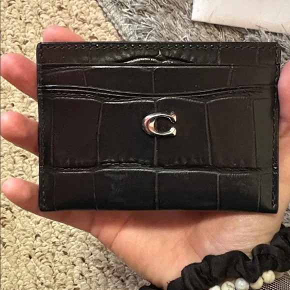 Coach Essential Card Case - Picture 4 of 8